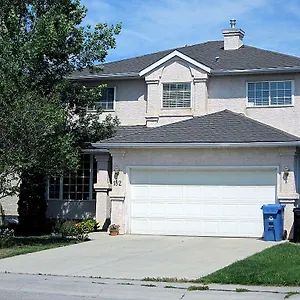 Habitación en casa particular Brother Li, YYC